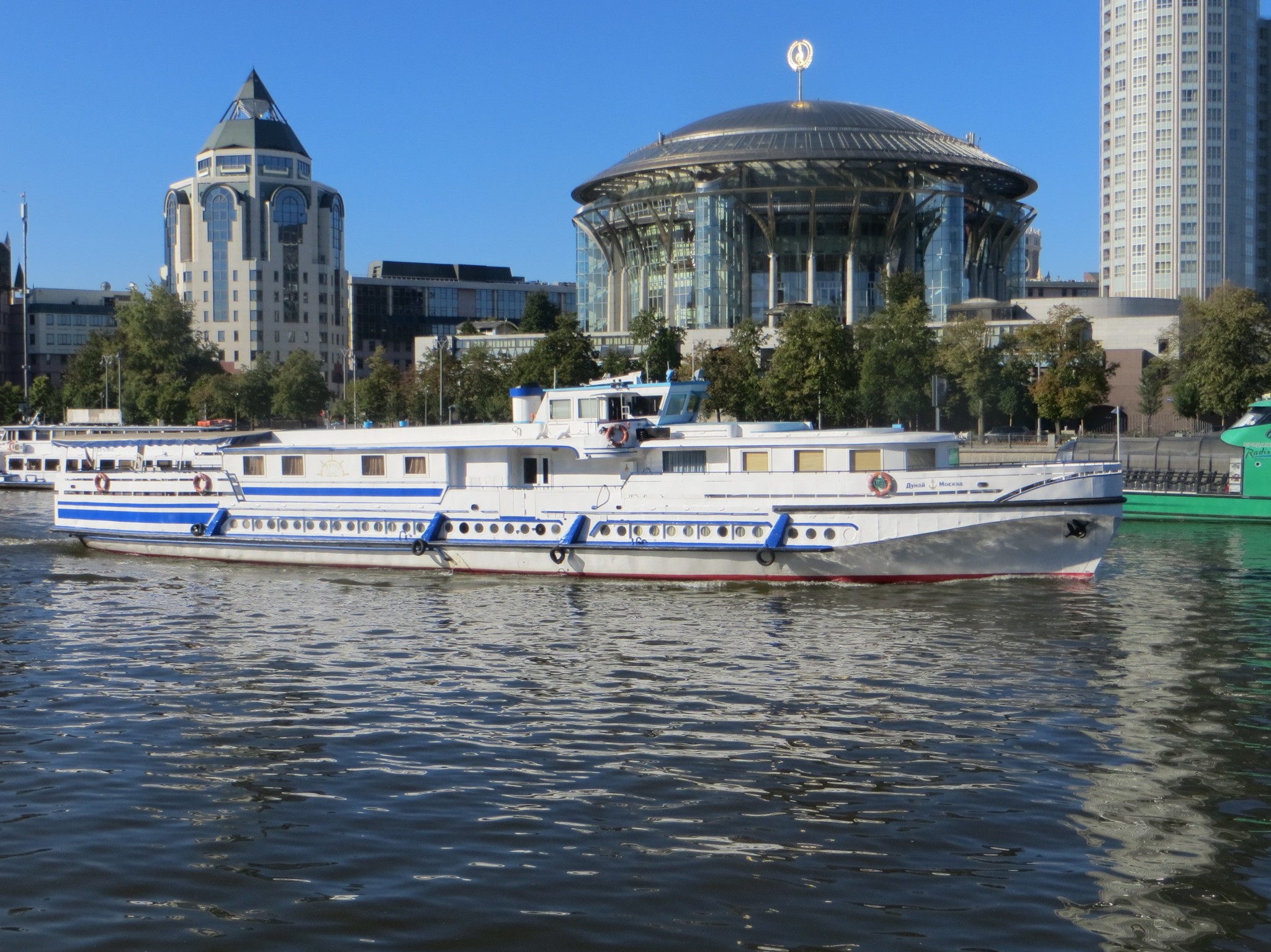 Парад судов на Москве-реке 