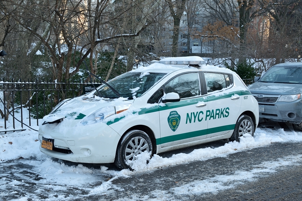 Автомобилиь Центрального Парка nissan,ford,chevrolet,сша,полиция