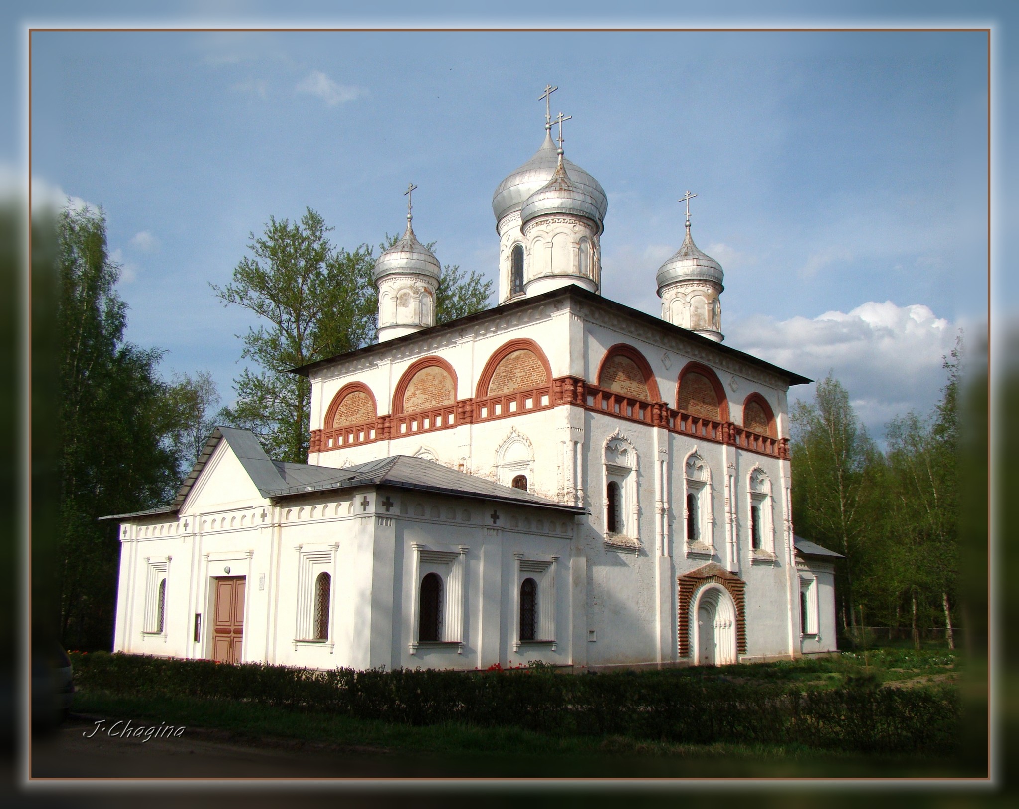 Воскресенский собор Старая Русса исторический цвет